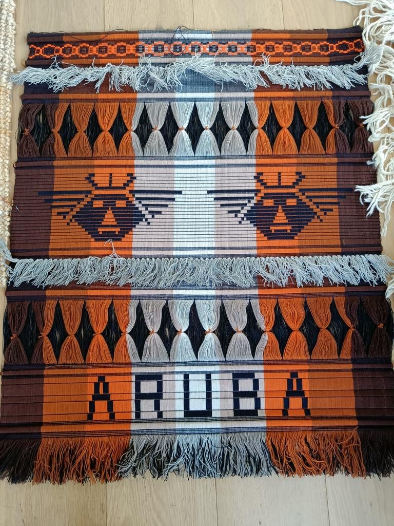 Geweven wandtapijt aruba, Ophalen