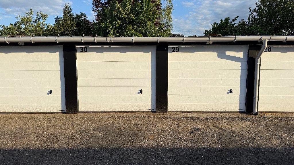 Garage te huur in Lier | Gerenoveerd | Veilig & droog, Provincie Antwerpen