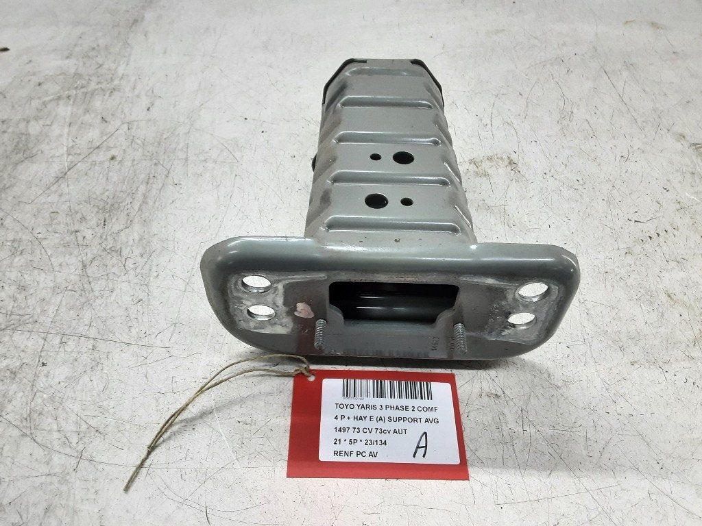 RENFORT PARE CHOC AVANT (TRAVERSE) Yaris III (P13) (24209), Mevr. I. Hauben, Toyota, Utilisé, Rue de l'Espoir 34 34
4030  GRIVEGNÉE, BE