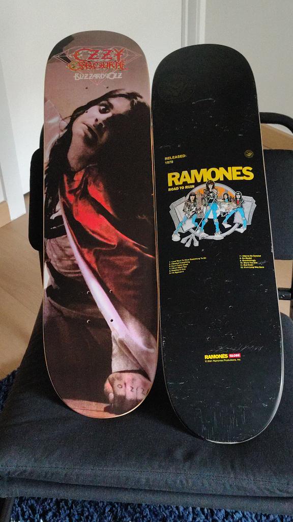 Skateboard Ozzy en Ramones, Sport en Fitness, Skateboarden, Ophalen, Skateboard