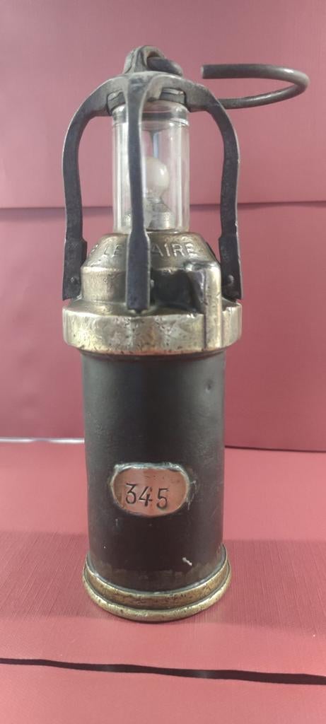 Lemaire mijnwerkers lamp, Ophalen