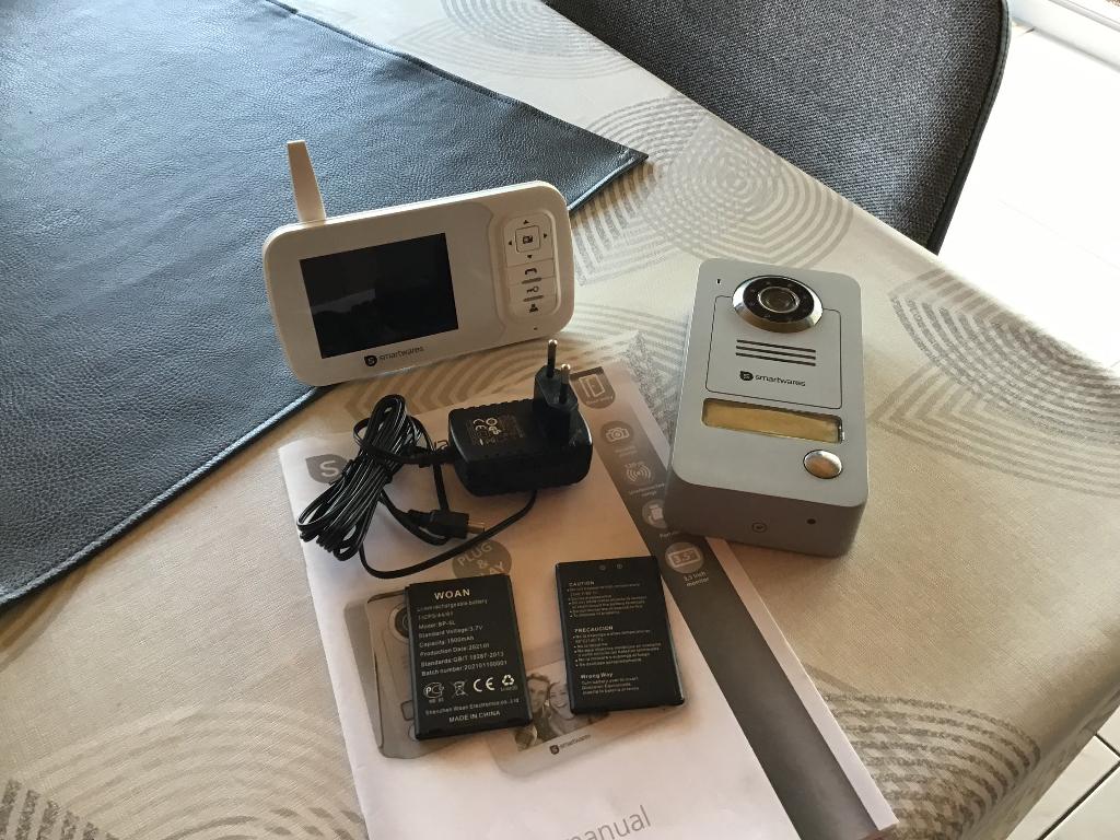 Buitenintercom+binnenmonitor, Enlèvement, Comme neuf