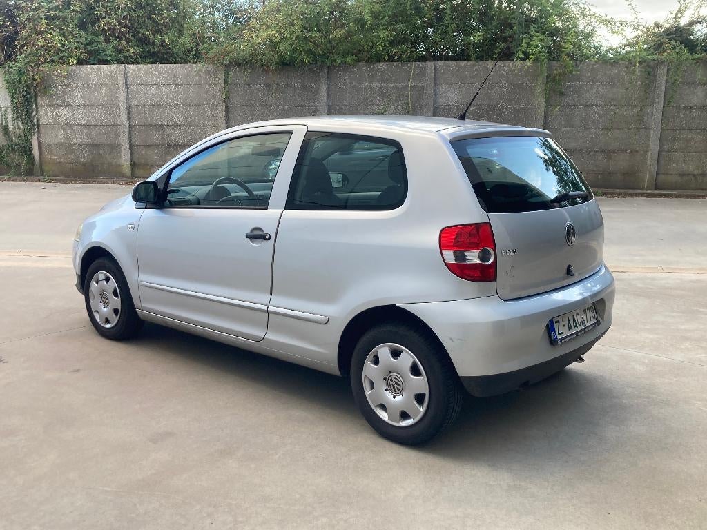 VW FOX 1.2benzine 2010 met 102000km*airco*zeer goed*garantie, 4 zetels, Stof, Bedrijf, Handgeschakeld