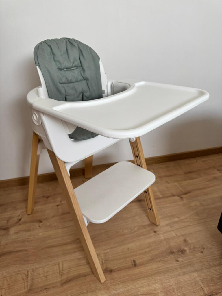 Stokke Steps Eetstoel + Babyset + Dienblad, Kinderen en Baby's, Kinderstoelen, Zo goed als nieuw, Meegroeistoel, Aanschuifbaar