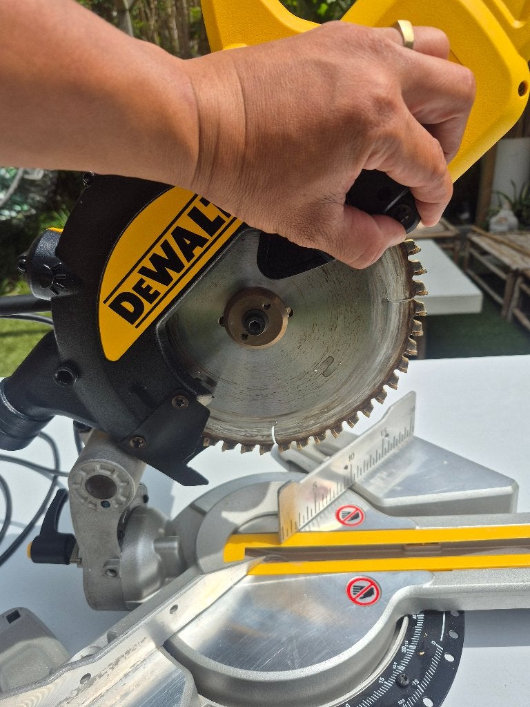 Dewalt DWS774 radiaalzaag + 48D STEHLE pro zaagblad, Ophalen, Afkortzaag
