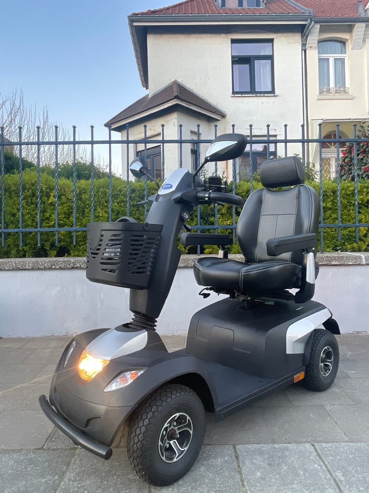 Scootmobiel Invacare Comet Pro voiturette électrique PMR, Enlèvement ou Envoi, Pliant, Comme neuf, Fauteuil roulant électrique