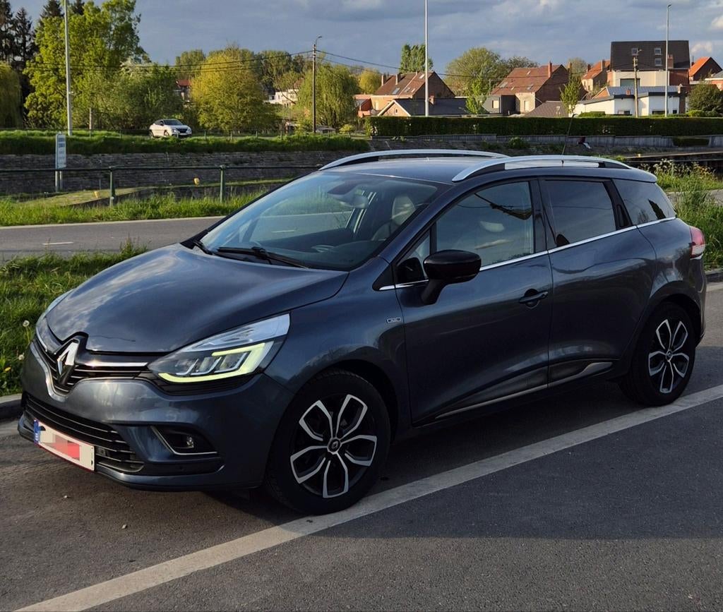 Renault Clio 4 2018 Break 1.2i 74ch Full Option, Auto's, Renault, Particulier, Clio, ABS, Achteruitrijcamera, Airbags, Airconditioning