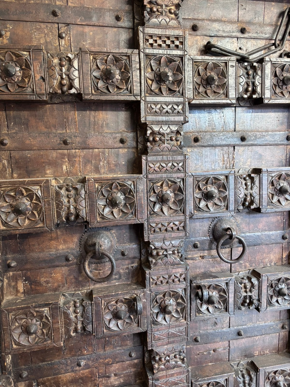 Armoire indienne authentique, Enlèvement