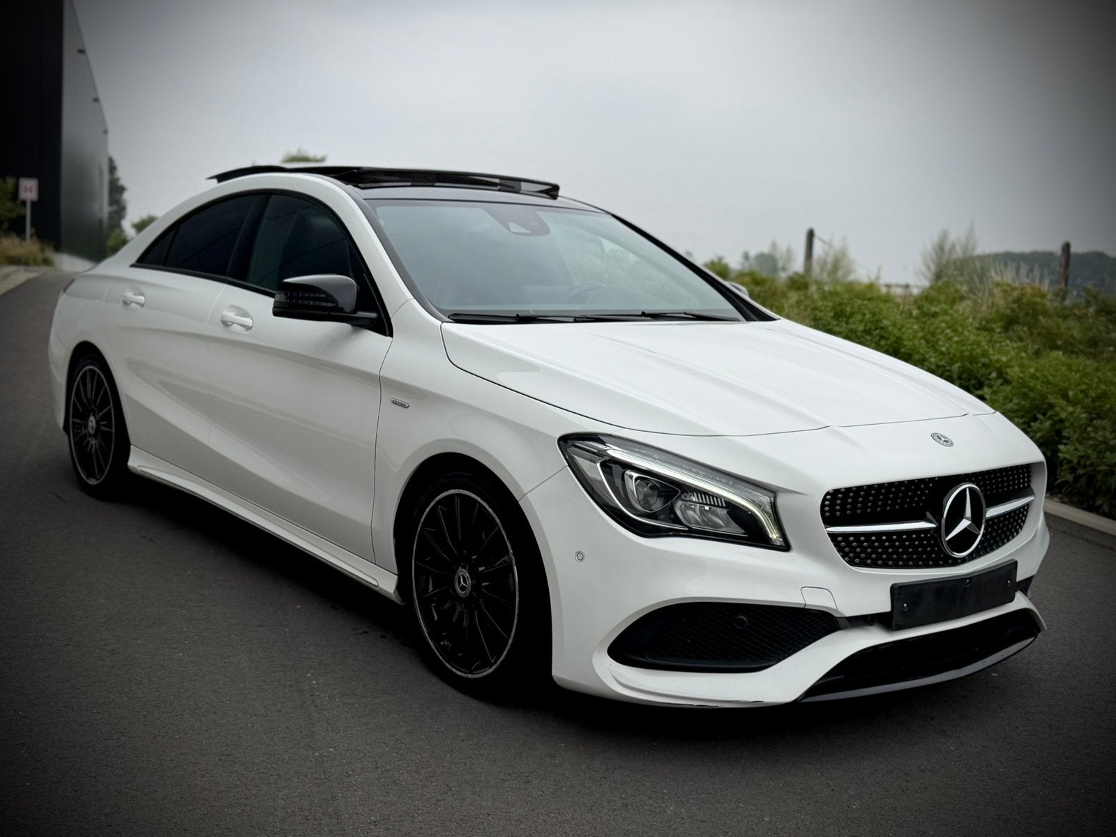 Mercedes cla 200d AMG, Auto's, 1995 cc, 4 cilinders, Wit, Leder