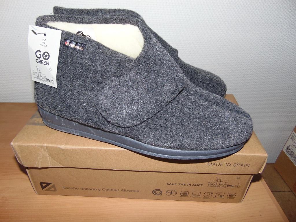 Pantoffels Alberola nieuw, Vêtements | Hommes, Chaussures, Enlèvement ou Envoi, Neuf, Pantoufles