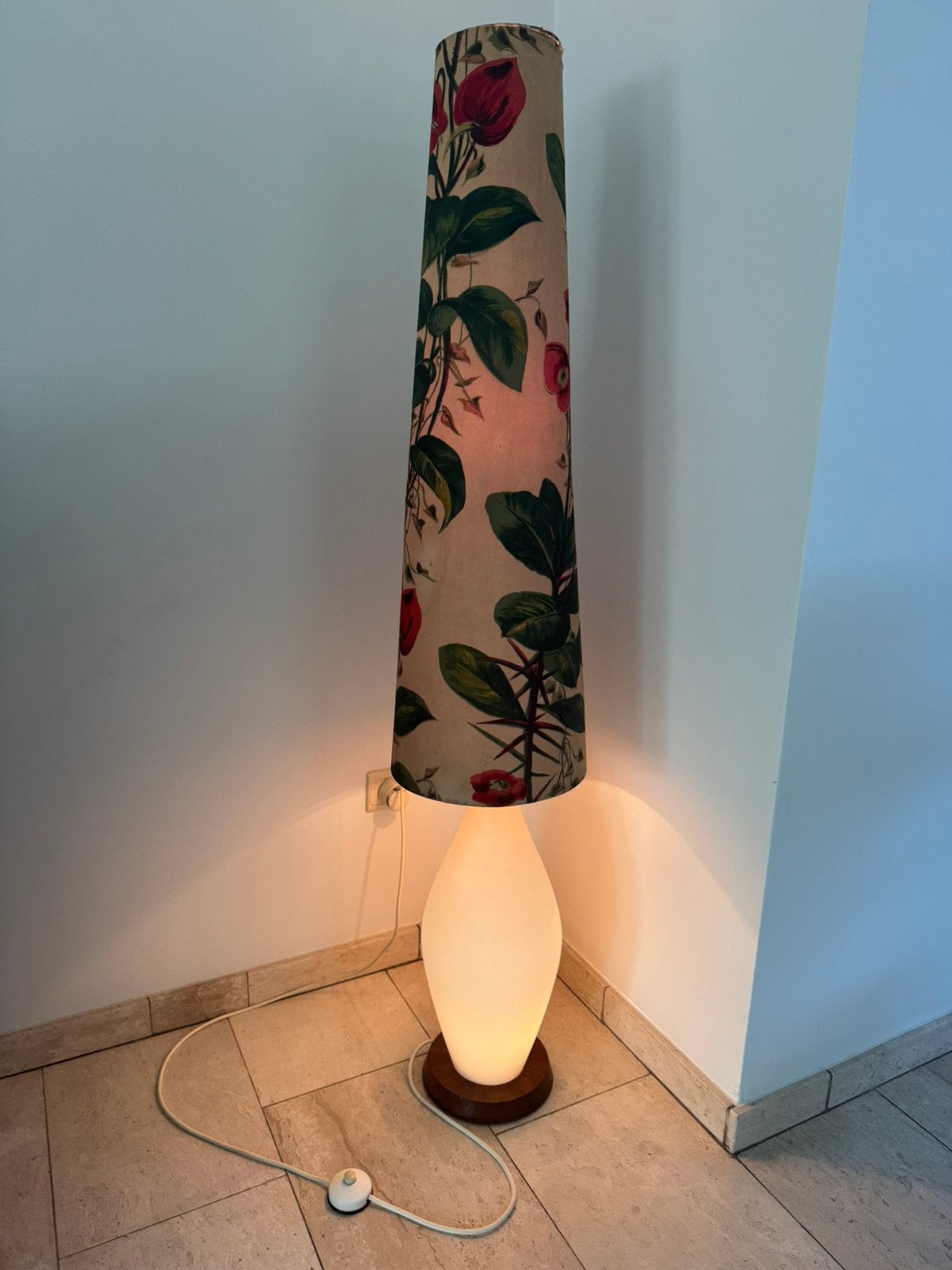 VLOERLAMP MELKGLAS ‘PINK FLORAL’, Ophalen, Gebruikt