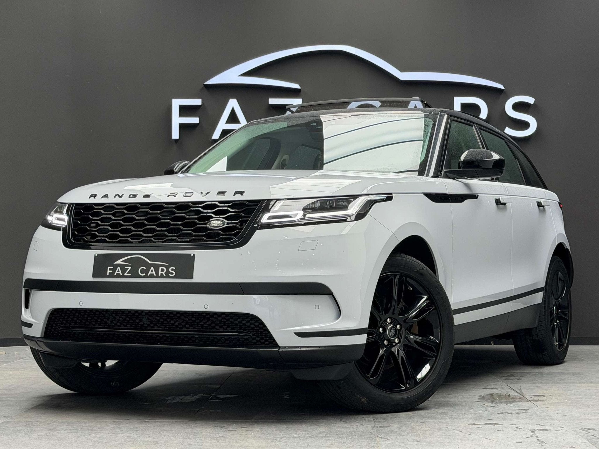 Land Rover Range Rover Velar * Réservé * (automatique), Autos, Land Rover, Cuir, Achat, Euro 6, 179 ch