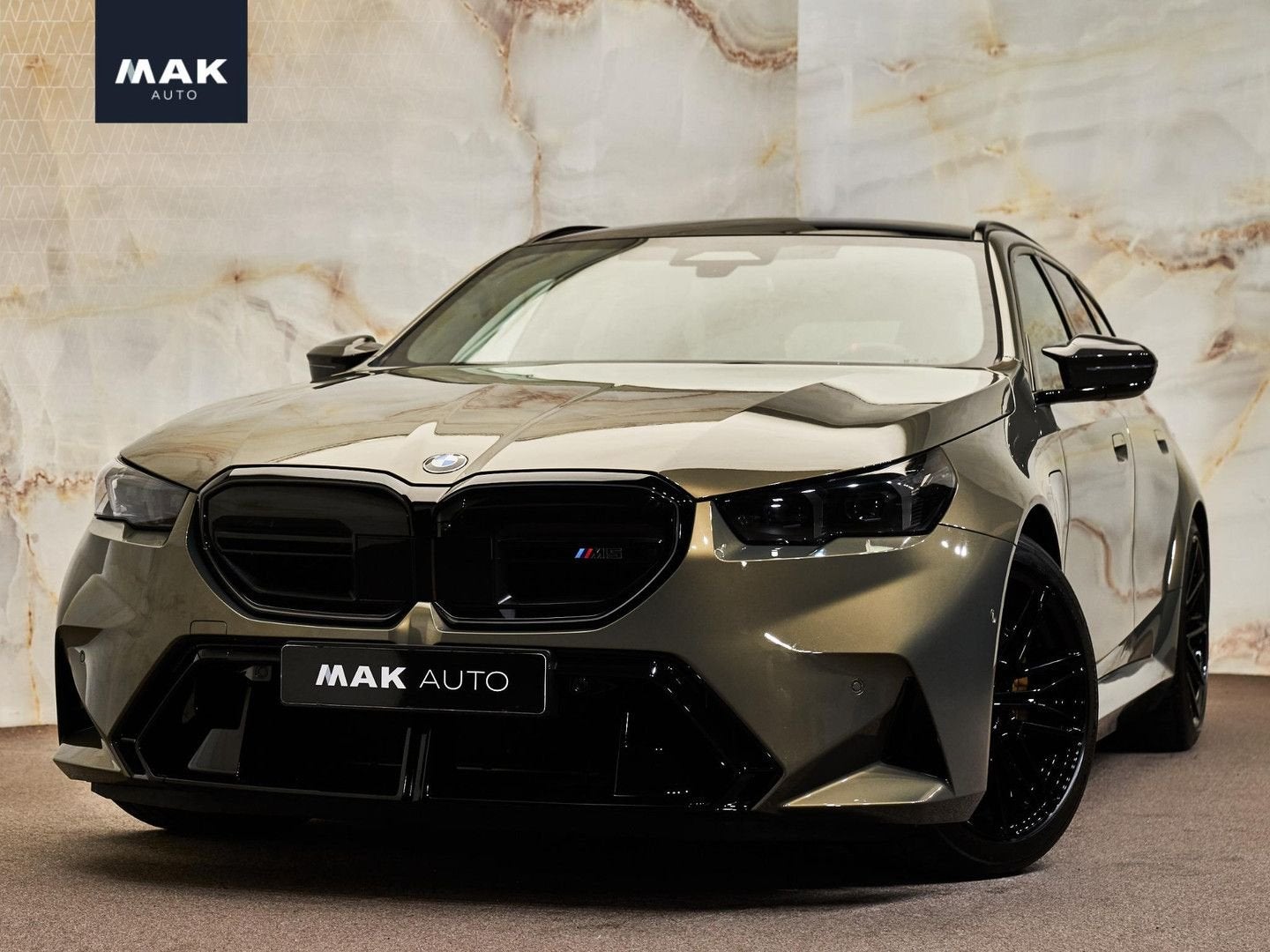 BMW M5 Touring V8 M Hybrid , Sonderlackierung, Ultimate Pack, Automaat, 107 g/km, Bedrijf, Break