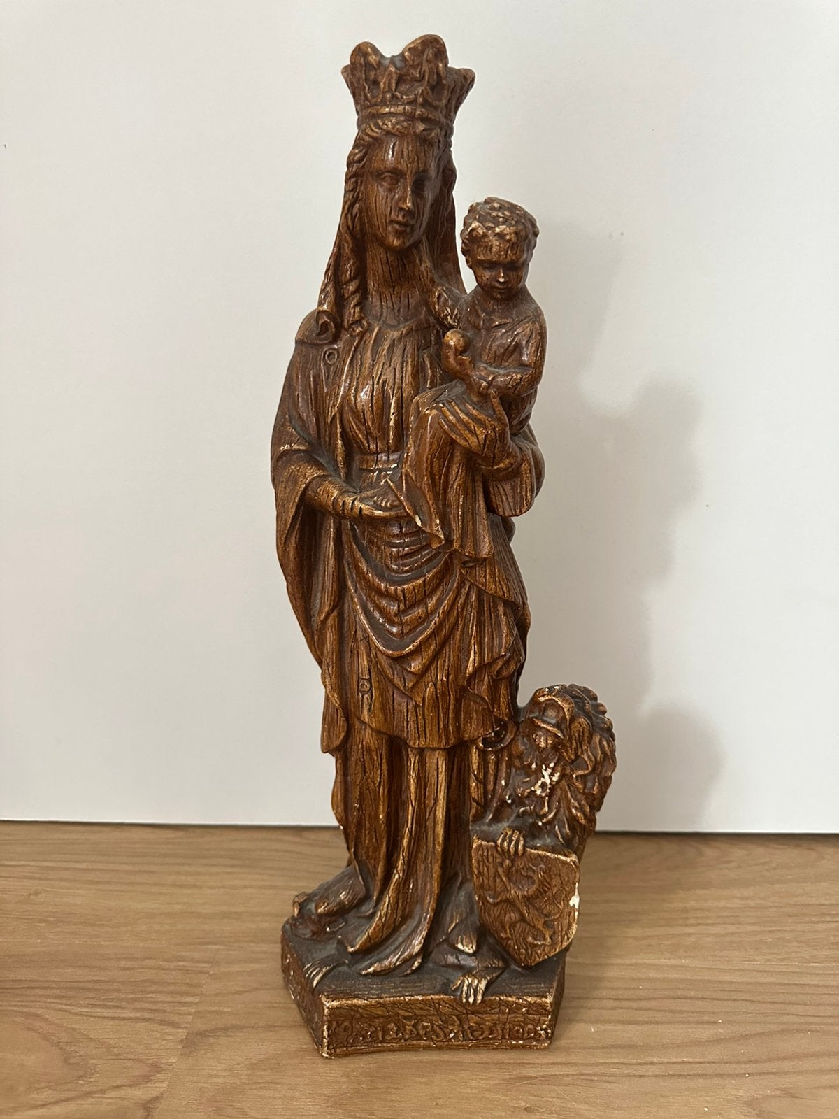 Maria met kind Jezus, Enlèvement