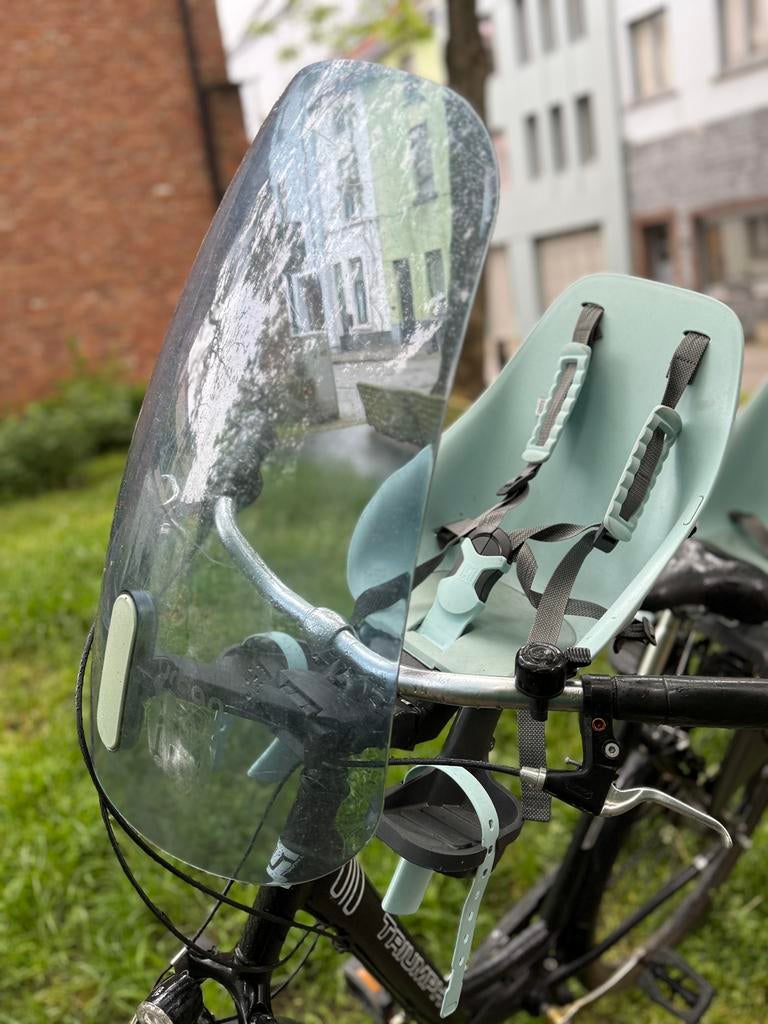Fietsstoeltje vooraan en windscherm Urban Iki, Fietsen en Brommers, Ophalen, 0 t/m 18 kg, Voorzitje, Gebruikt