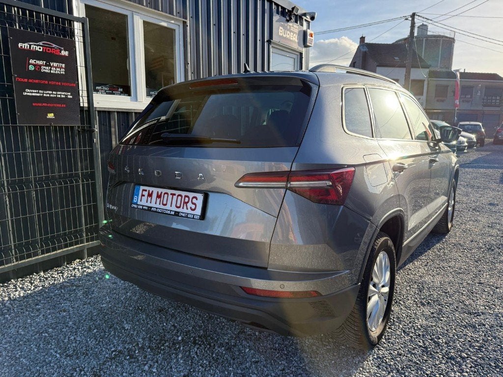 Skoda Karoq 1.0 TSI/ Maintenance + Keuring + 1 jaar garantie, Auto's, Voorwielaandrijving, Dealer onderhouden, Stof, Lederen bekleding
