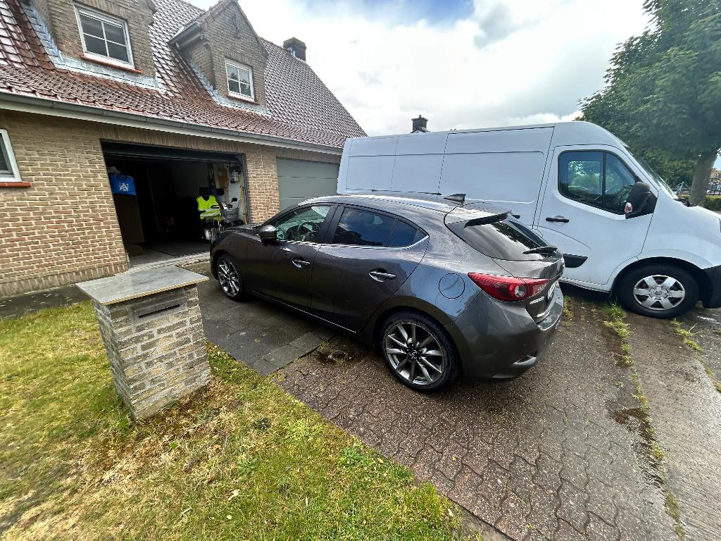 Mazda 3 2017 blanco gekeurd, Auto's, Mazda, Voorwielaandrijving, 75 kW, Euro 6, Adaptive Cruise Control