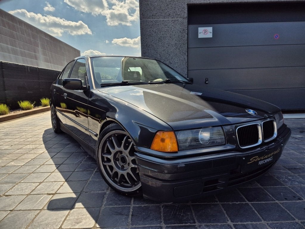BMW 318i / OLDTIMER ! / Manueel / Sedan, foto 3