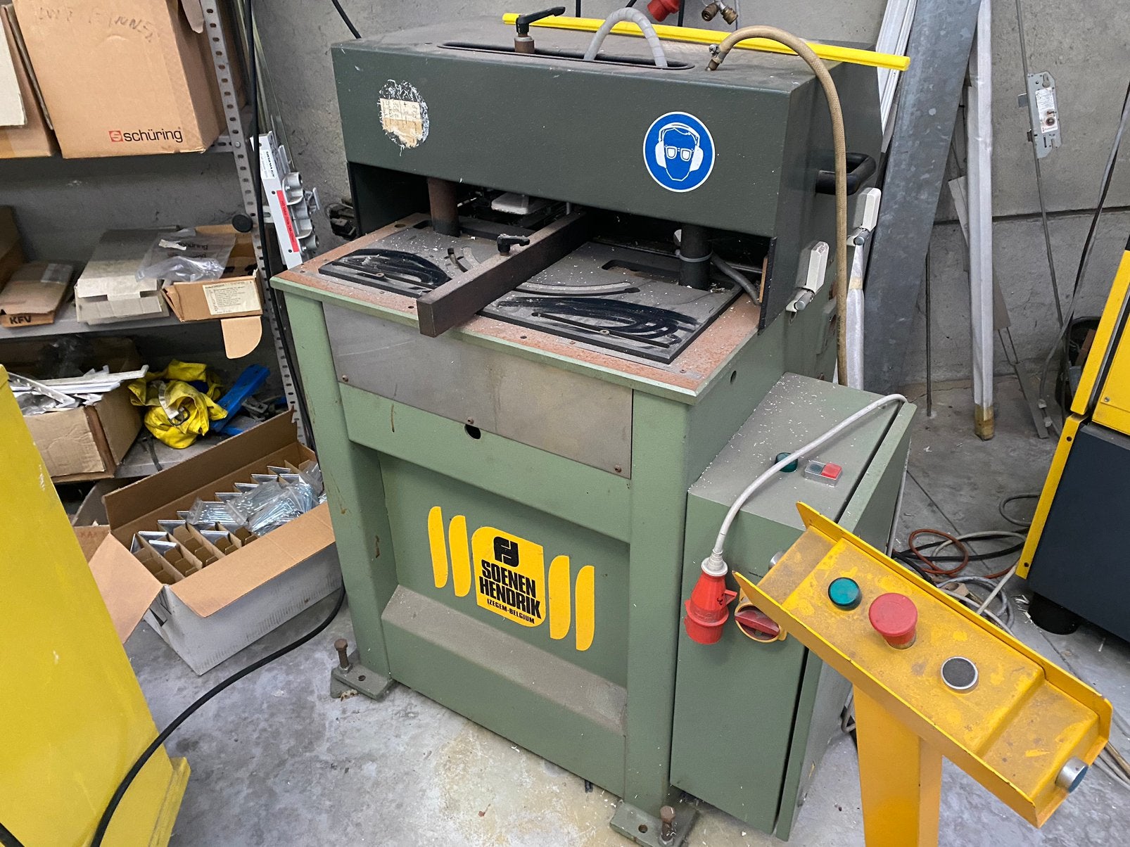 Machines pvc raamproductie, Zakelijke goederen, Ophalen