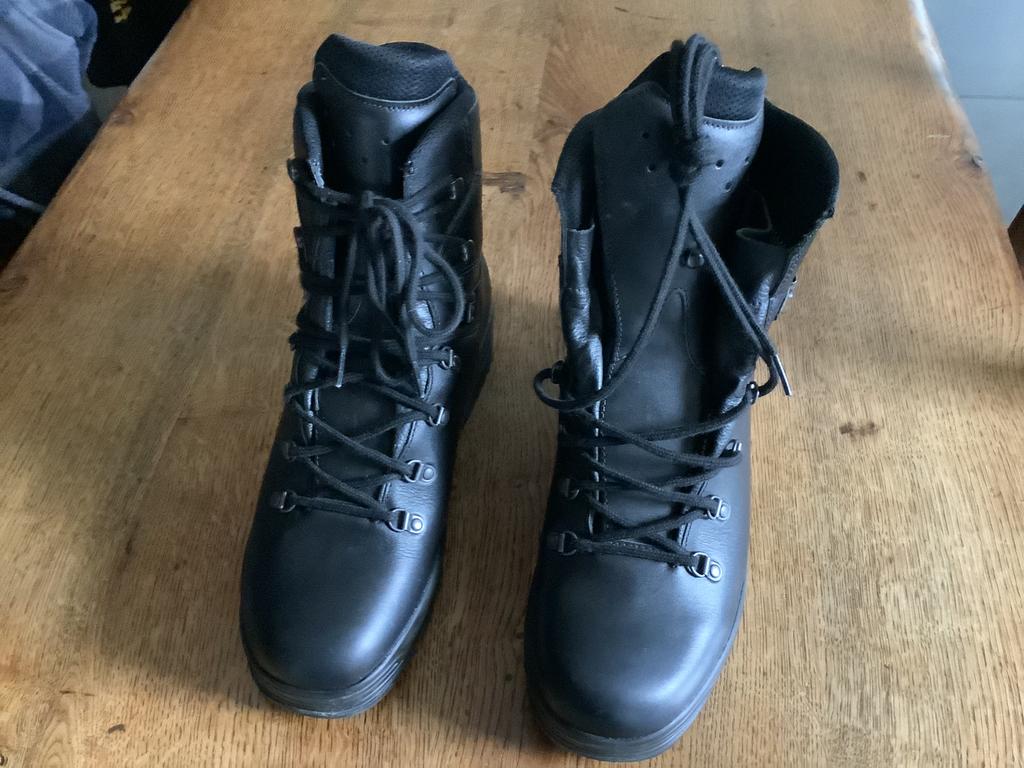 Bottines hautes tiges gore tex de la maque Haix, pointure 43, Ophalen, Zo goed als nieuw