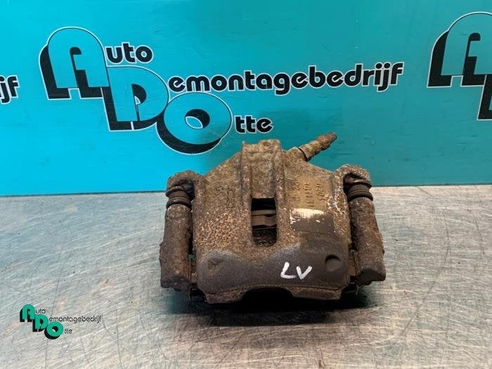 Remklauw (Tang) links-voor van een Peugeot 206 (206 98-), Auto-onderdelen, Gebruikt, -, -, Ophalen of Verzenden