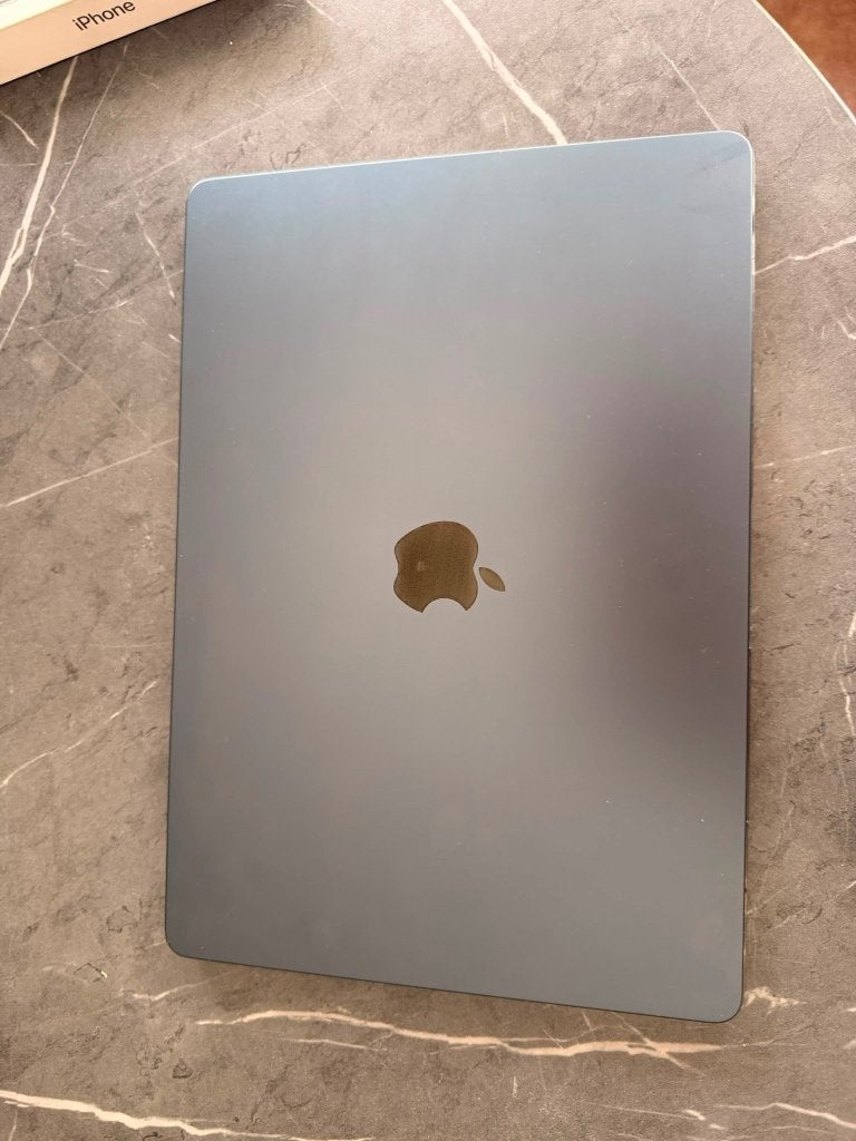 MacBook AIR 15inch, Computers en Software, Apple Macbooks, 256 GB, 2 tot 3 Ghz, 15 inch, Ophalen of Verzenden