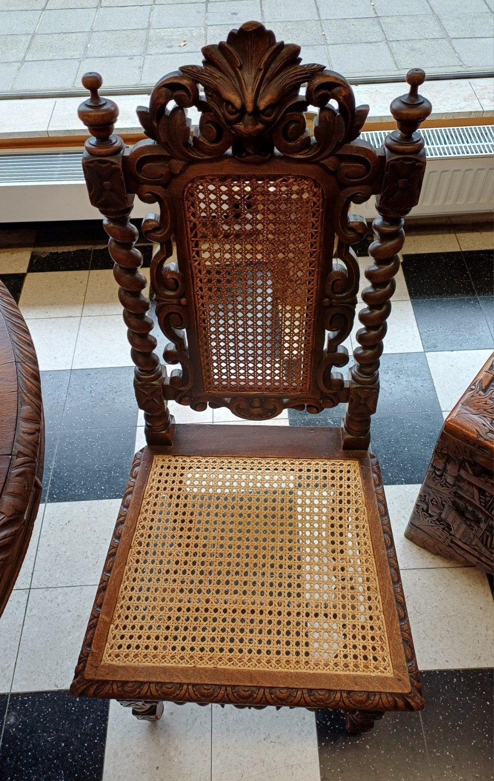 table + chaises néo-renaissance - Louis XIII, Enlèvement