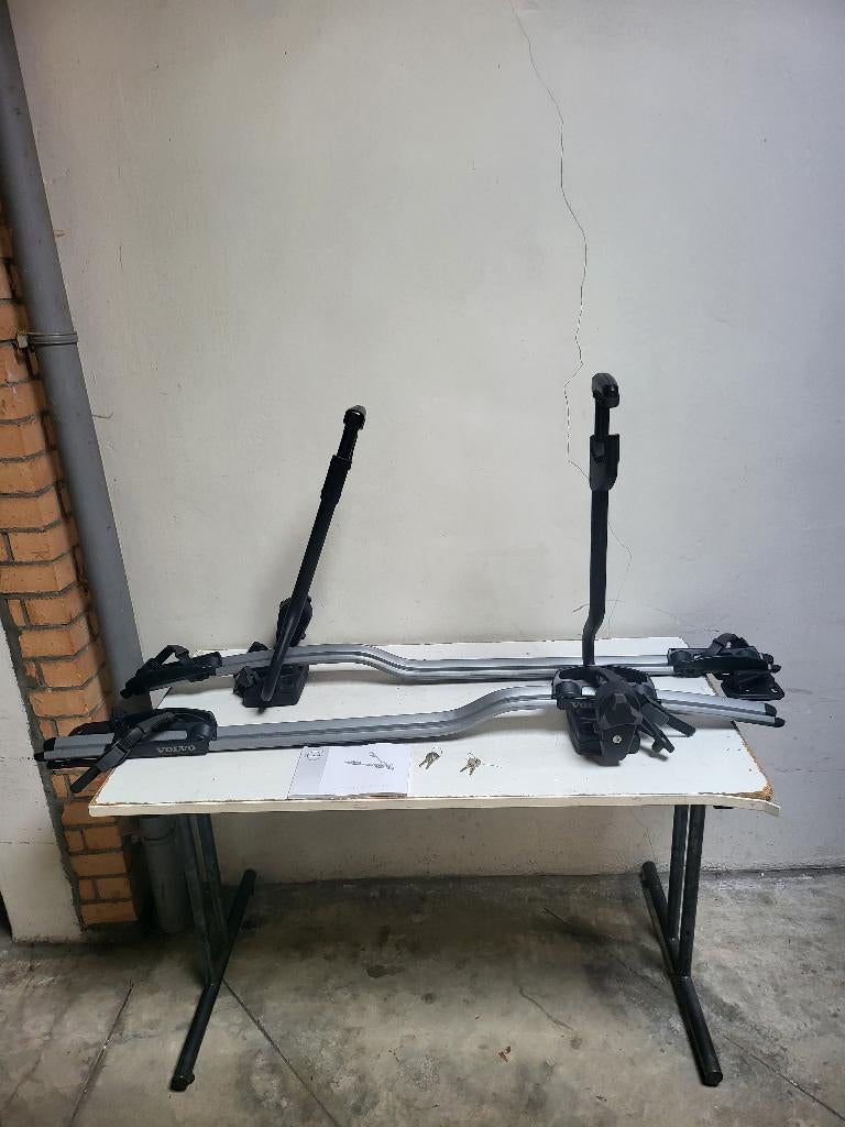 Volvo Originele Dakfietsdragers 2 Stuks Gecoat, Auto diversen, Dakdragers, Zo goed als nieuw, Ophalen of Verzenden