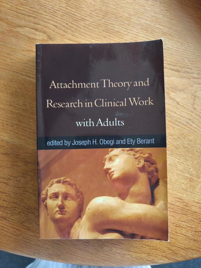 Attachment theory and research in clinical work with adults, Ophalen of Verzenden, Zo goed als nieuw