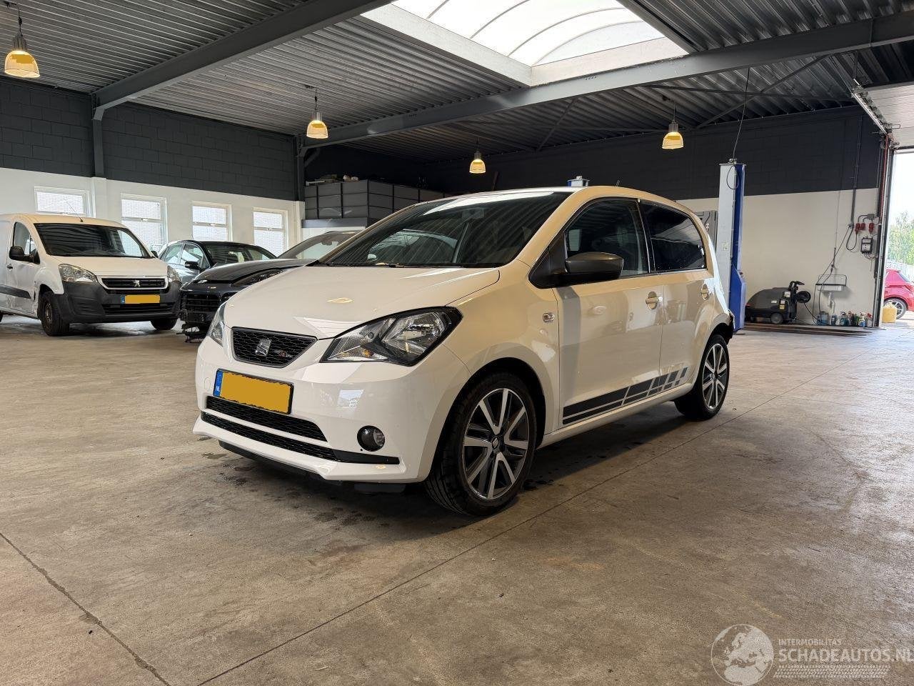 SEAT Mii 1.0 FR Line, Autos : Divers, Voitures accidentées, Seat, Boîte manuelle, Essence, Break, Blanc