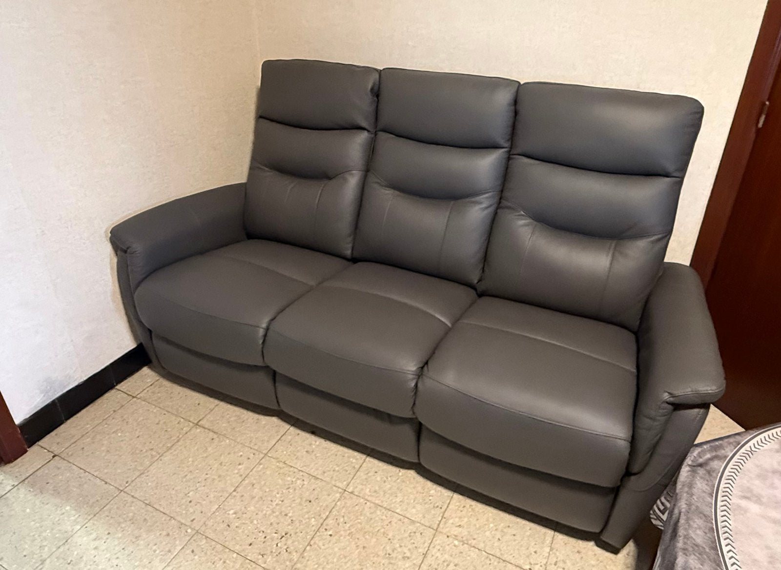 Salon cuir relax electrique, 75 à 100 cm, Banc droit, Comme neuf, Enlèvement