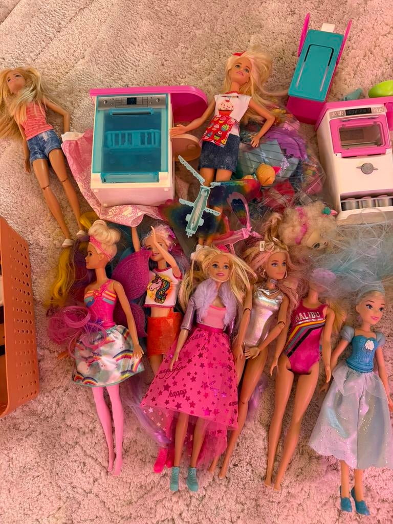 Barbies en spullen, Ophalen, Zo goed als nieuw, Barbie