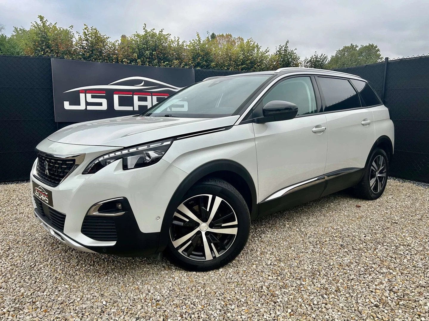 Peugeot 5008 1.2i*1er PROP*0492/24*96*14*GPS*CAMERA*CAR-PLAY, Autos, Volant multifonction, Achat, Euro 6, Entreprise
