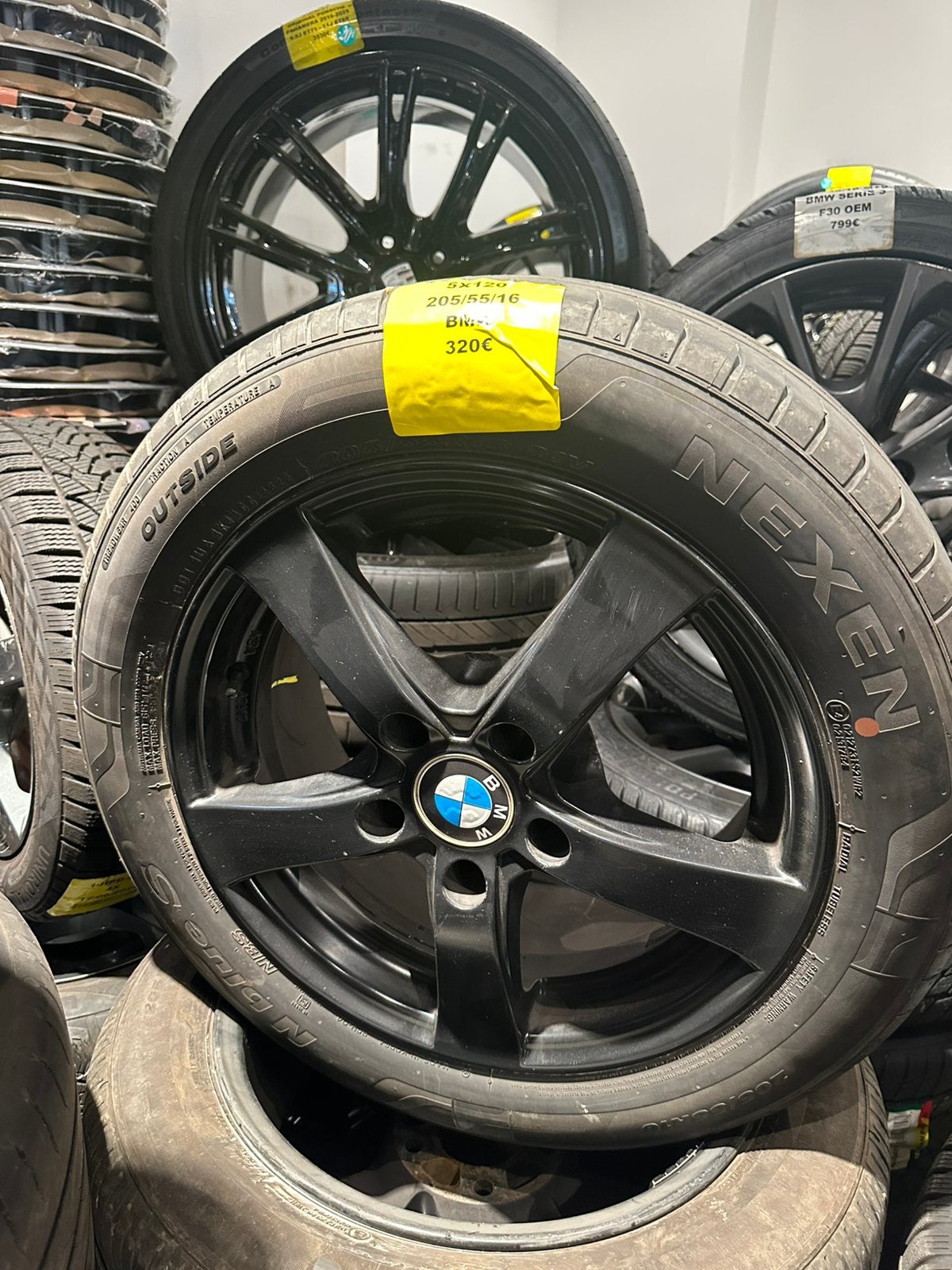 4 jantes BMW avec 4 pneus Nexen., Pneus et Jantes, 4 Saisons, -, Nexen
