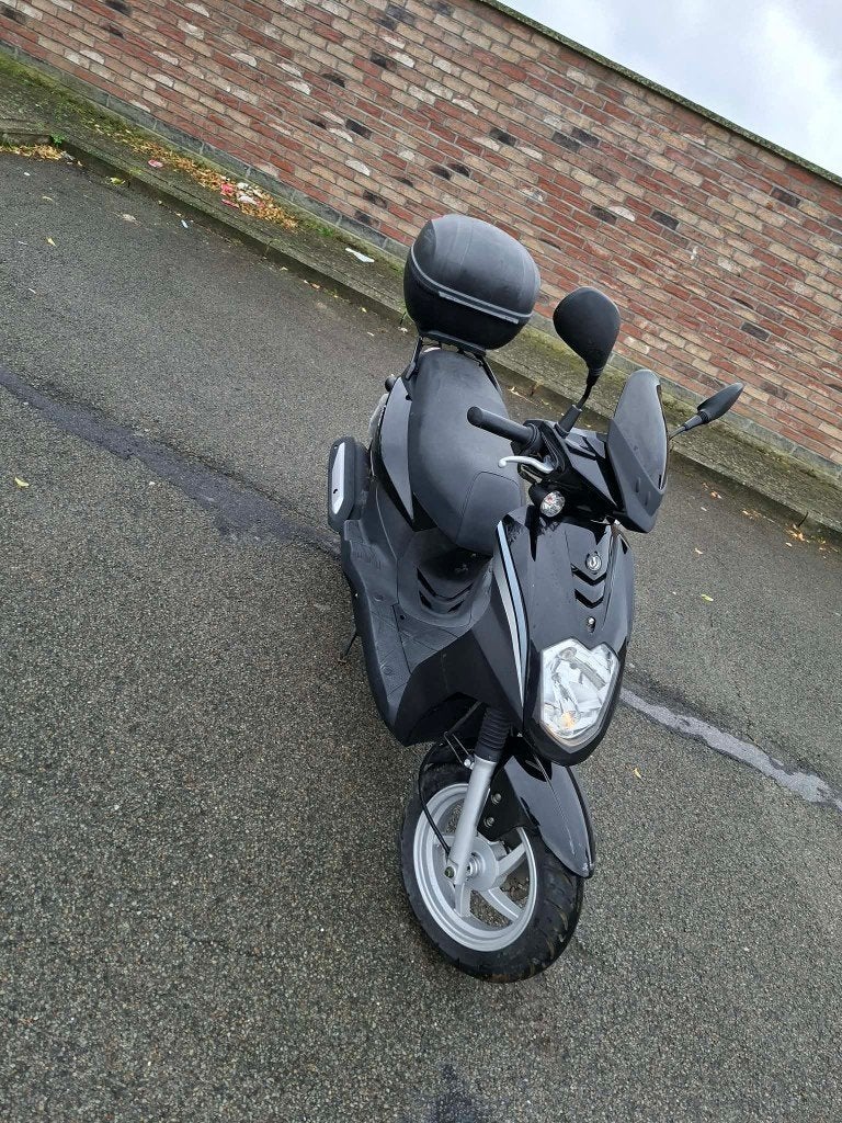 Sym orbit 125cc, Vélos & Vélomoteurs, 125 cm³, Comme neuf, Enlèvement, Essence