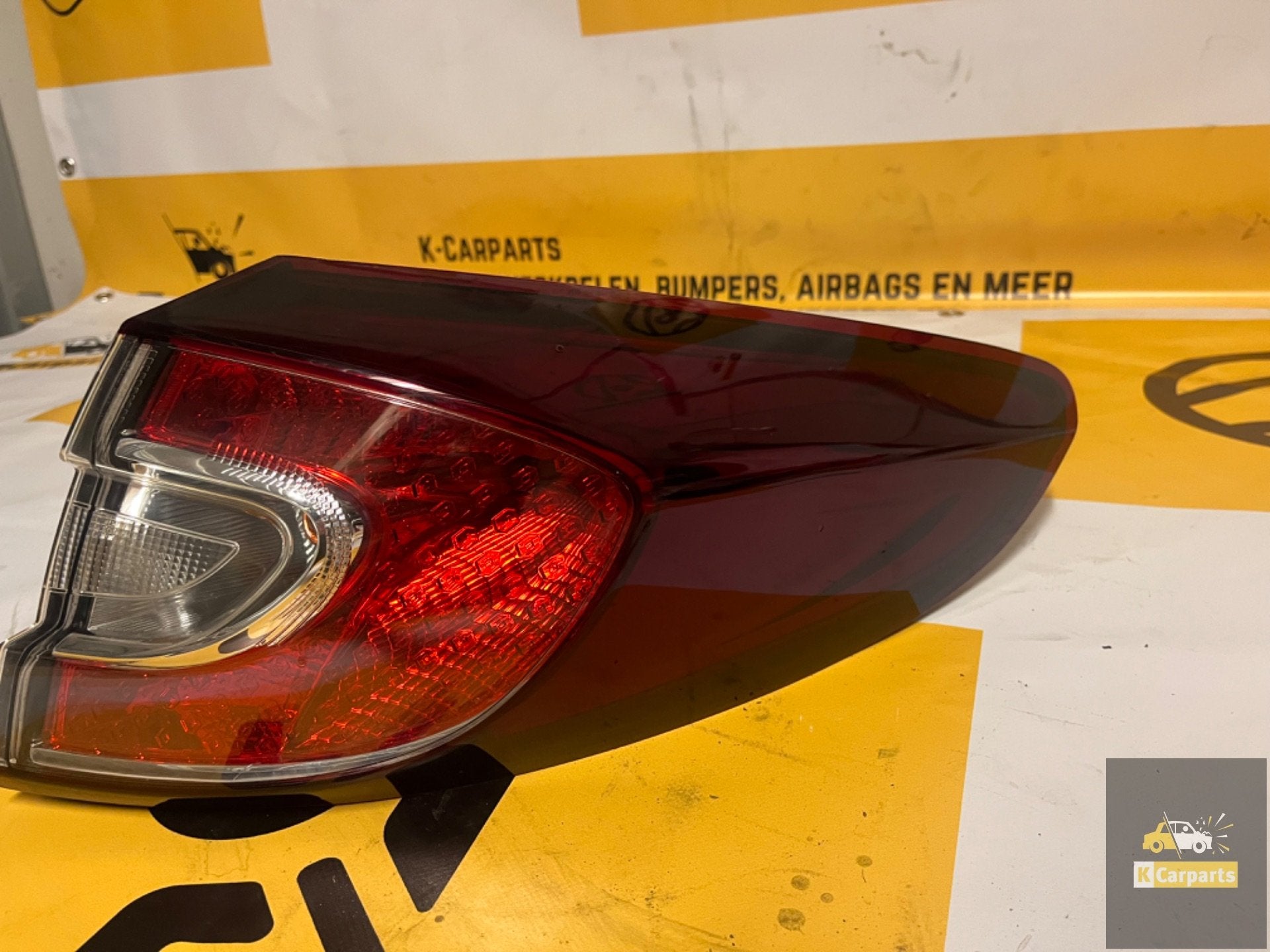 Achterlicht Renault Megane III 265500010R rechts achter, Info@fabrikant.eu, Fabrikant BV, Gebruikt, Renault