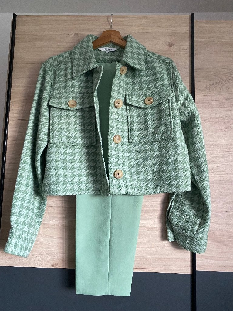 Mooi gekleed pakje, broek en jasje, Enlèvement, Taille 36 (S), Manteau