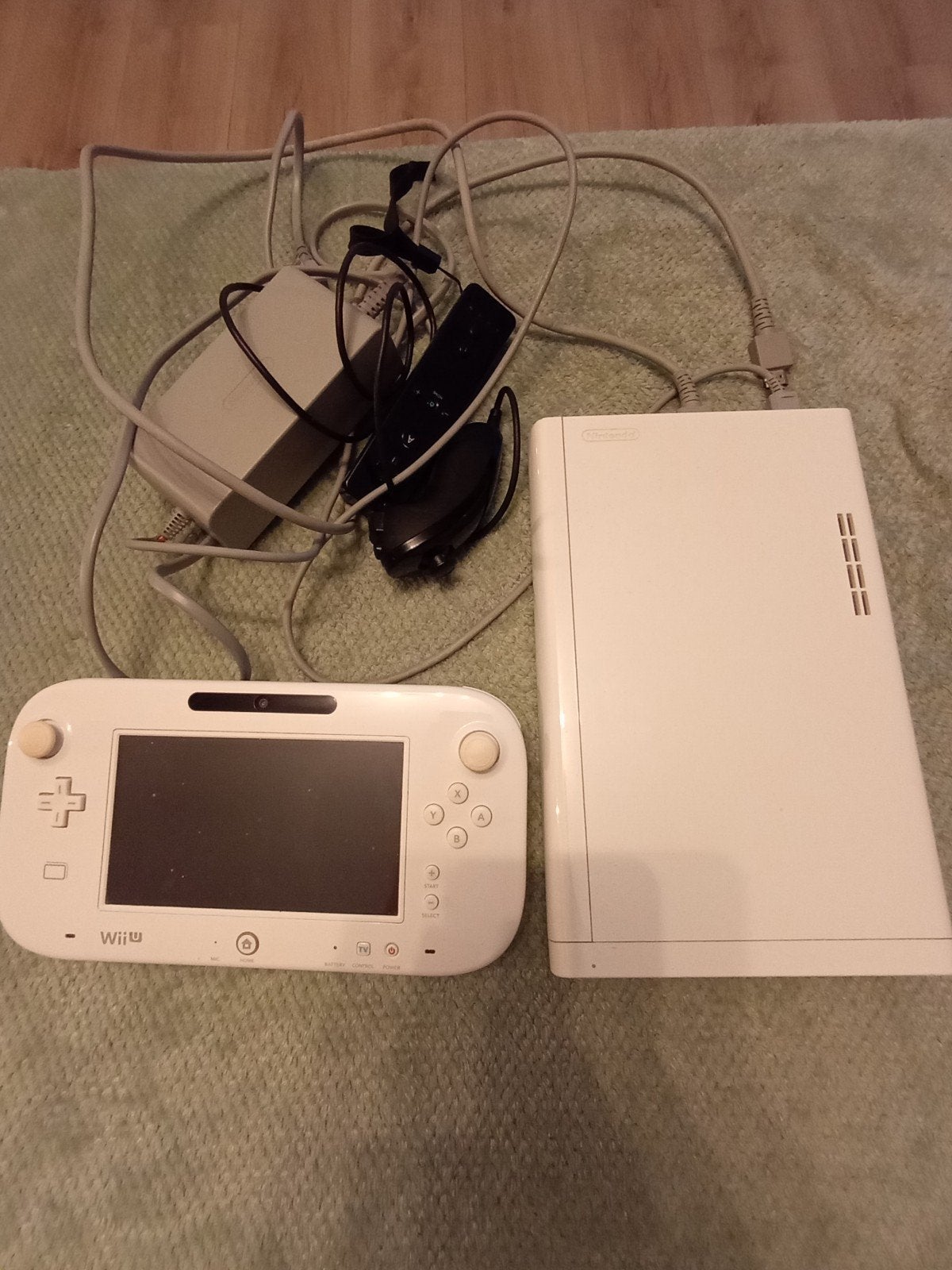 Nintendo Wii U, Games en Spelcomputers, Spelcomputers | Nintendo Wii U, Ophalen of Verzenden, Zo goed als nieuw, Met 2 controllers