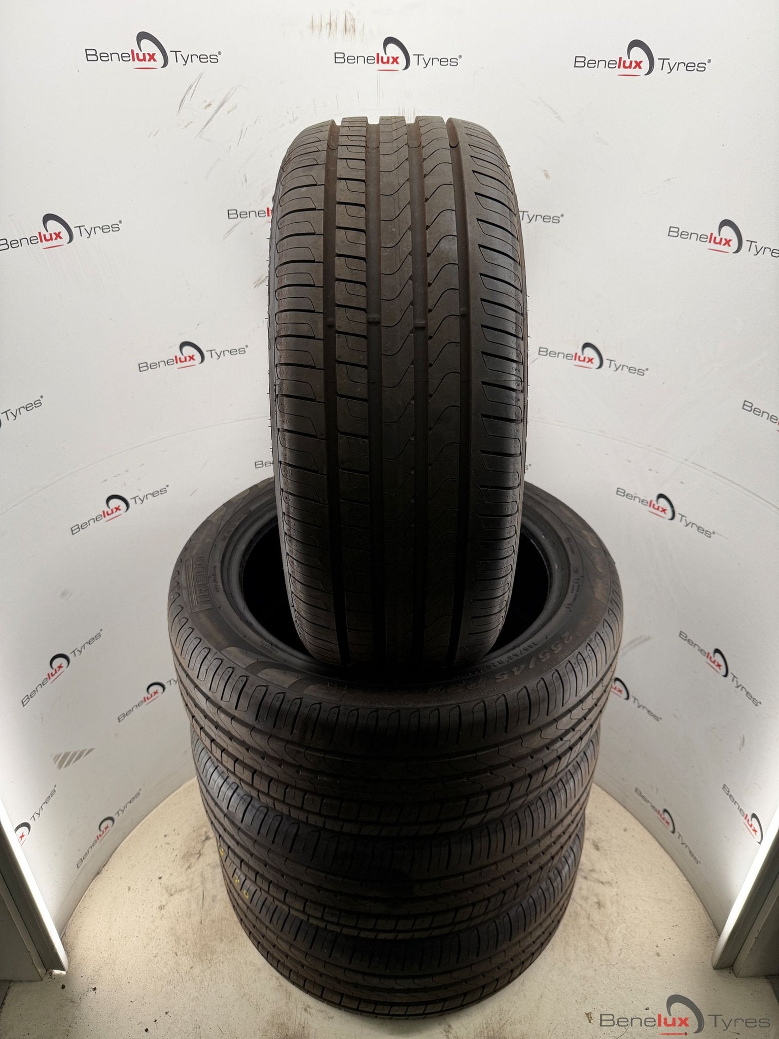 demo / nieuw 255/45R20 Pirelli 255/45 R20 255/45/20 2554520, Auto-onderdelen, Banden en Velgen, Ophalen, Gebruikt, 255 mm, -