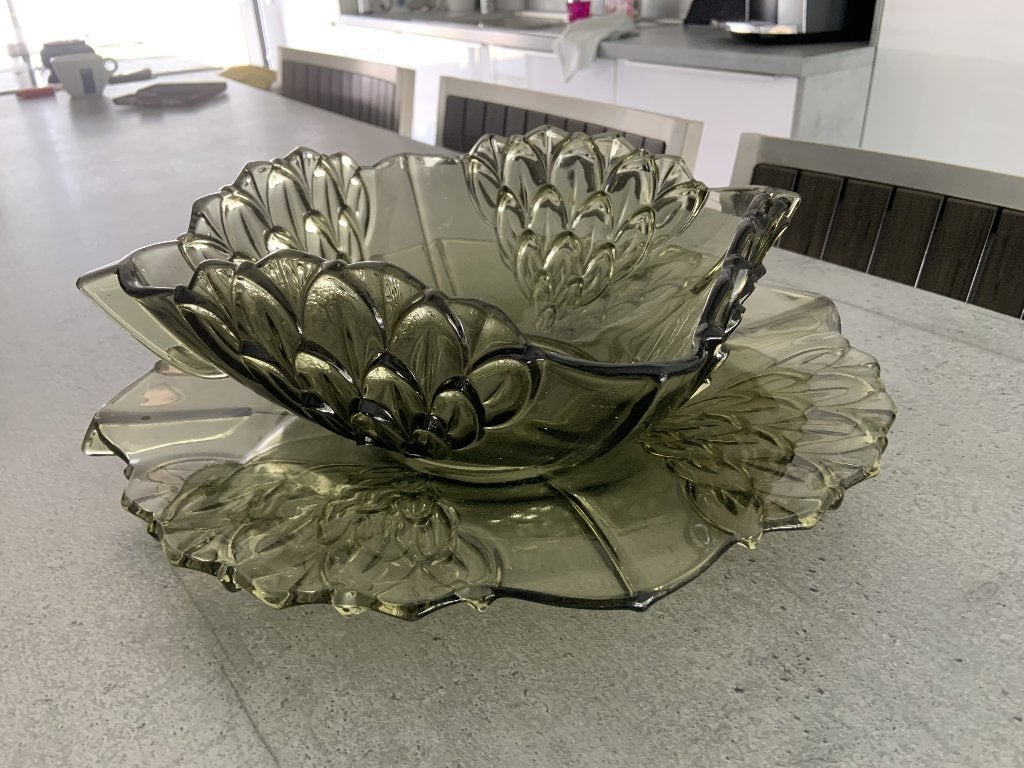 Assiette et bol Art Déco (Artichaut, verre vert, 1930), Antiquités & Art, Enlèvement ou Envoi