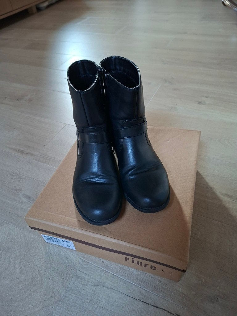 Bottines en cuir noires (pointure 39), Enlèvement ou Envoi, P.U.I.R.E, Boots et Botinnes, Porté