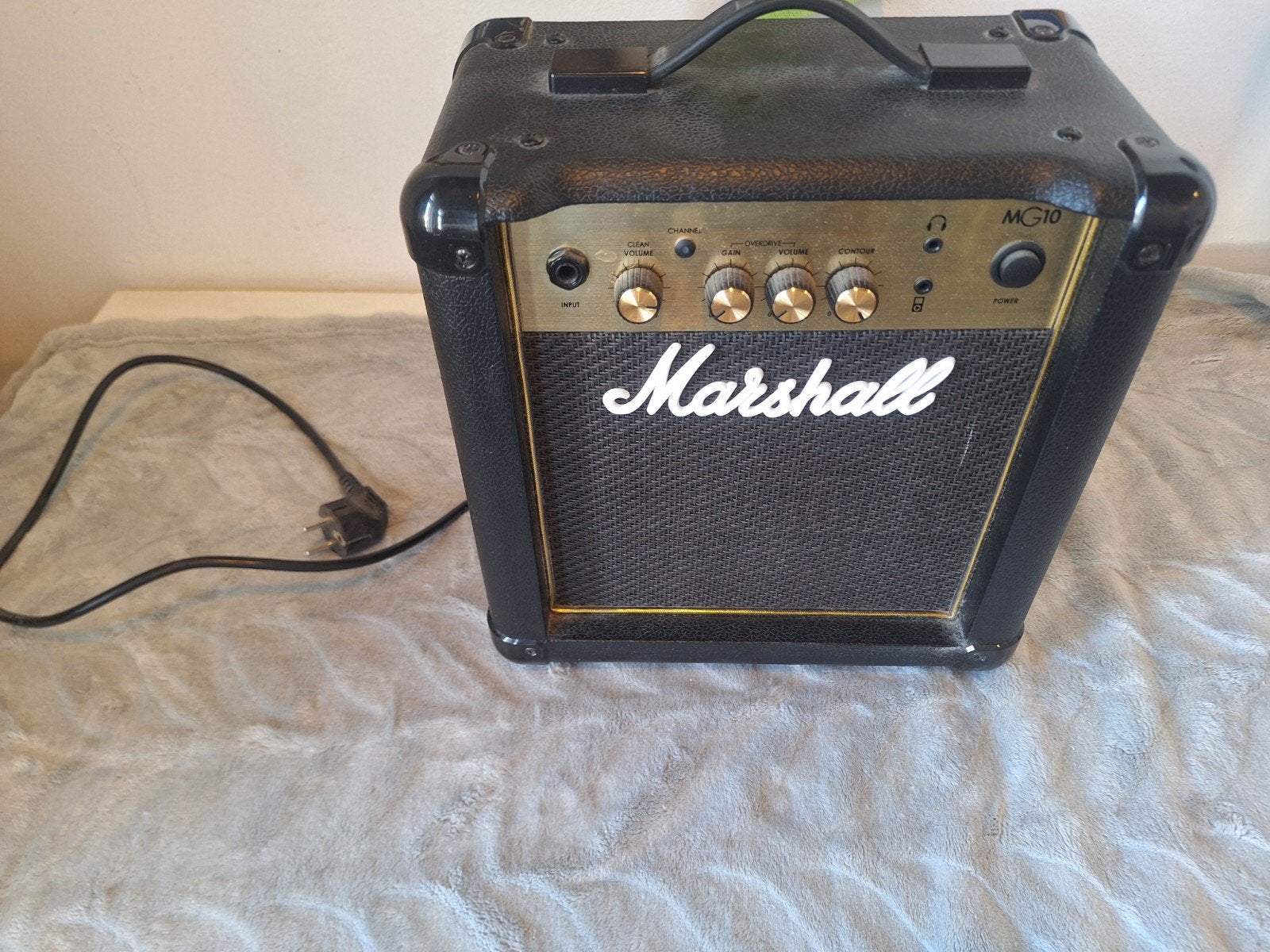 Marshall MG10G Guitar Combo Amplifier, Training Amp Suitable, Enlèvement
