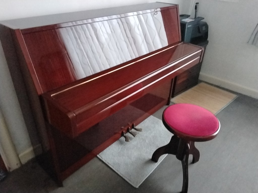 AV Piano droit compact Yamaha, Musique & Instruments, Brillant, Brun, Enlèvement, Utilisé