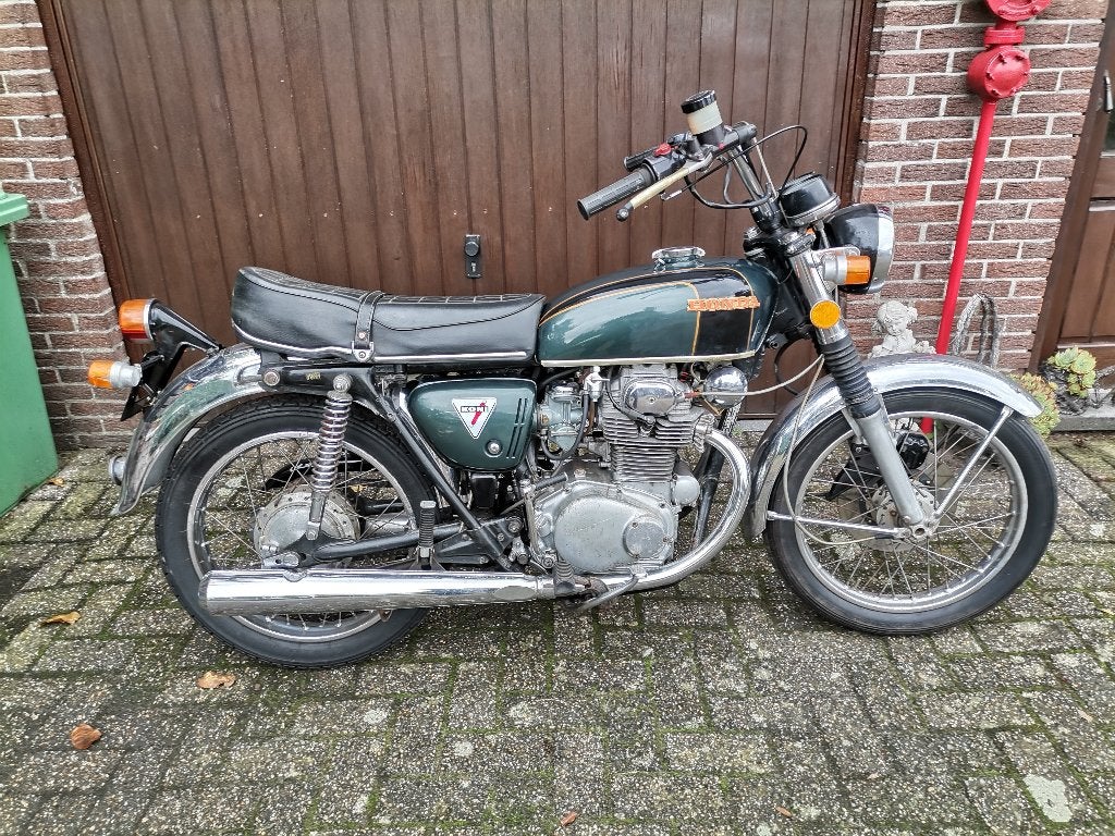 HONDA CB 250 OLDTIMER, Motoren, 250 cc, 2 cilinders, Gebruikt, Sport