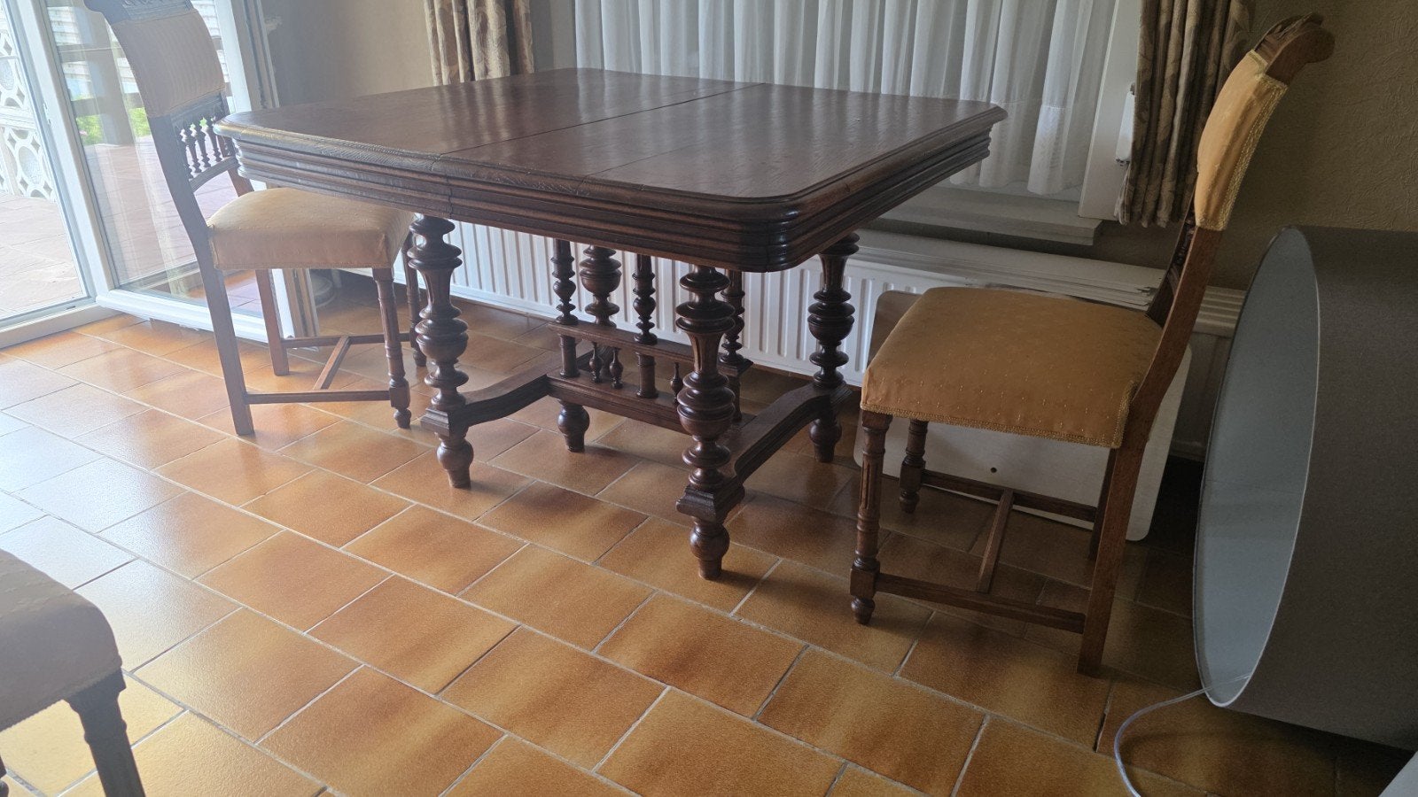 antieke tafel, Ophalen