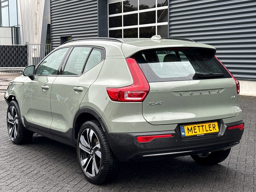 Volvo XC40 2.0 B4 Plus Black Edition | Harman Kardon | Memor, Auto's, 197 pk, Gebruikt, 4 cilinders, Leder