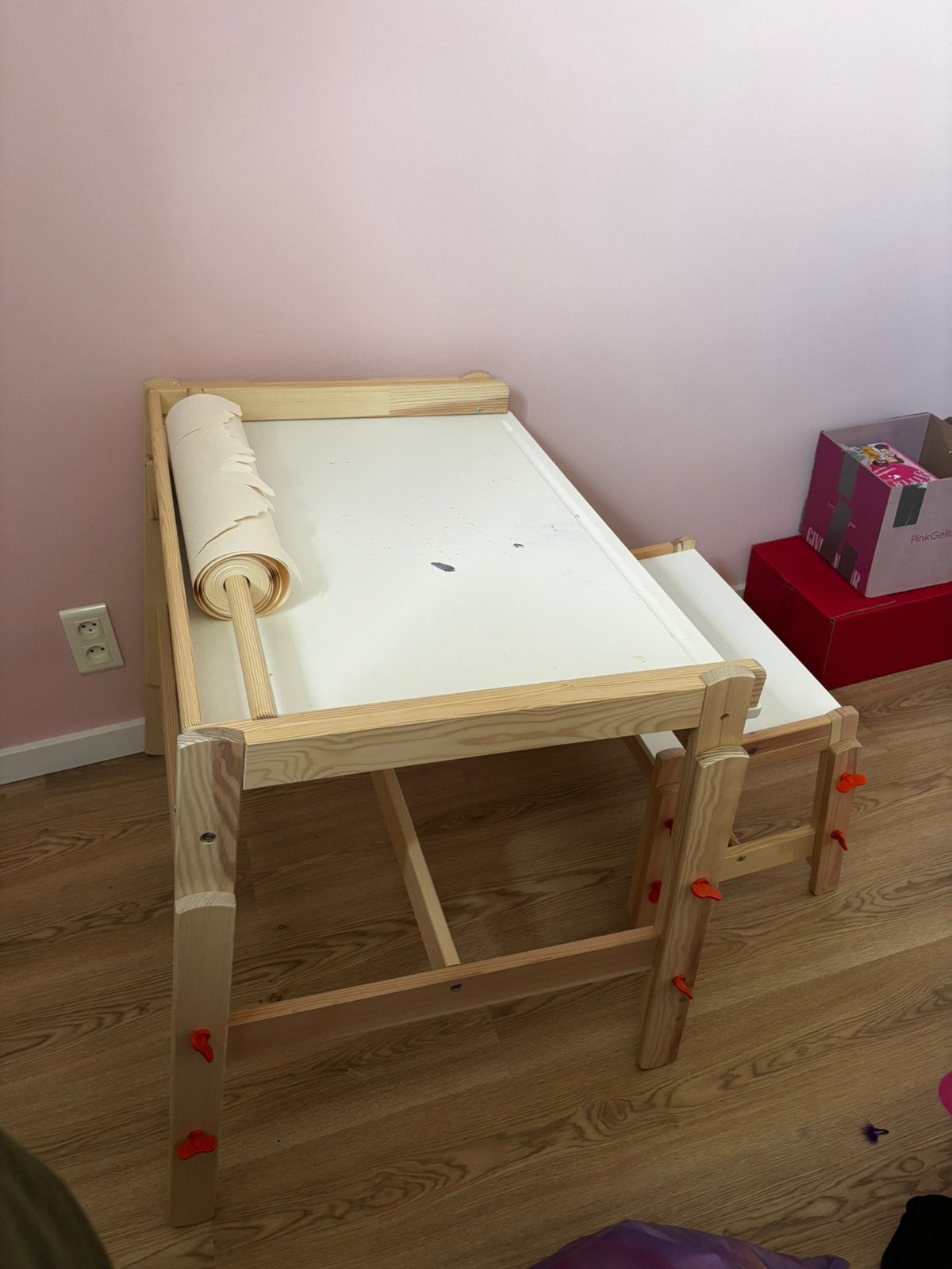Tekentafel+ zitbankje (ikea flisat), Kinderen en Baby's, Ophalen, Gebruikt