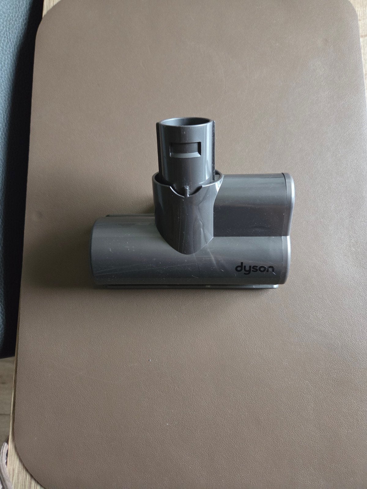 miniborstel dyson V6, Elektronische apparatuur, Ophalen of Verzenden, Zo goed als nieuw, Dyson