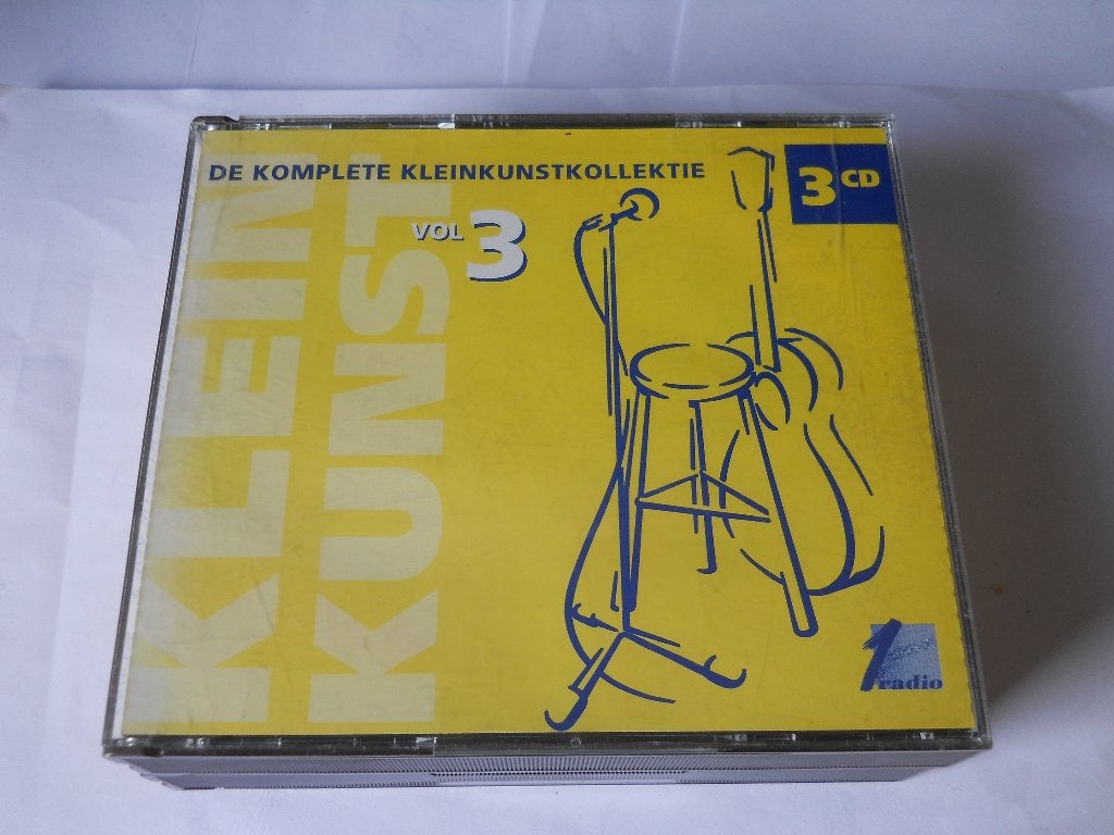 3 CD BOX - DE KOMPLETE KLEINKUNST KOLLEKTIE VOL 3, CD & DVD, En néerlandais, Enlèvement ou Envoi, Premier pressage, Comme neuf