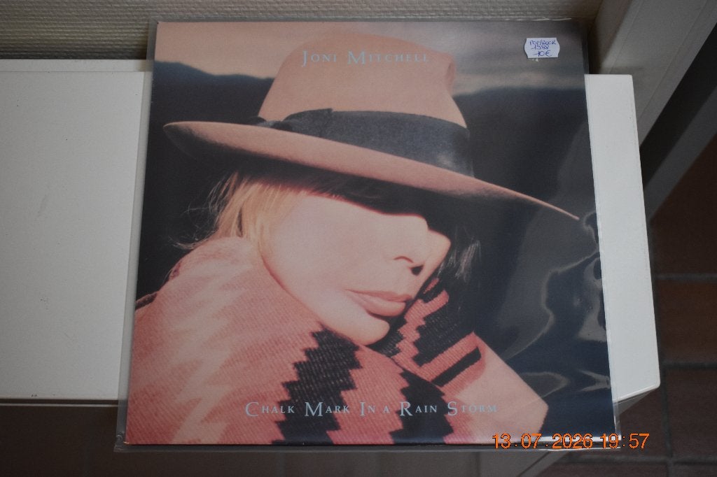 LP : Joni Mitchell - Chalk Mark in a Rain Storm (Pop/Rock), LP, Gebruikt, Ophalen of Verzenden, Beschermende buitenhoes